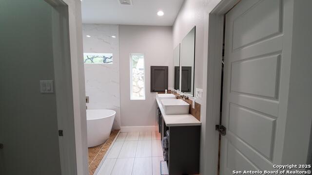 9810 Park Dr Property Photo 33