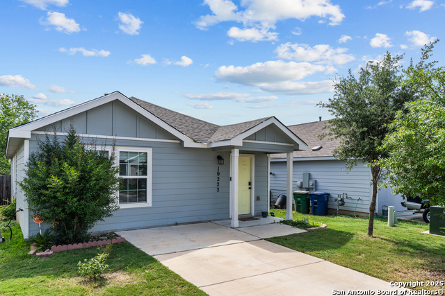 10222 Robbins Blf Property Photo 1