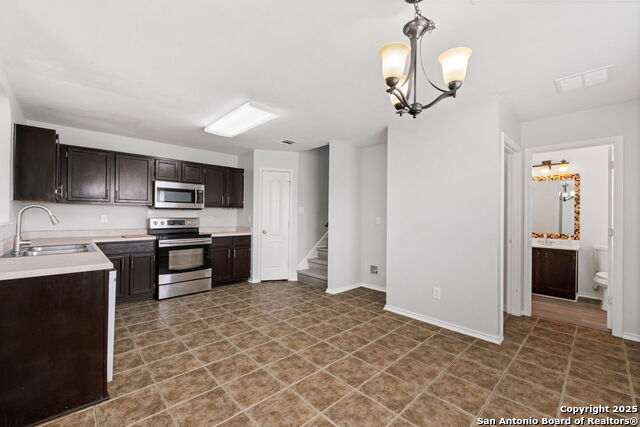 431 Golden Walk Property Photo 7