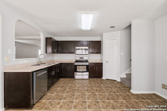 431 Golden Walk Property Photo 8