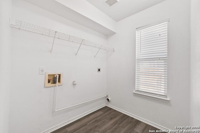 431 Golden Walk Property Photo 10