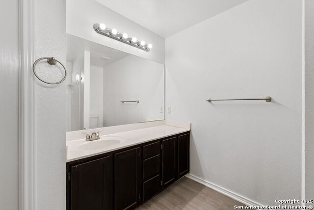 431 Golden Walk Property Photo 17