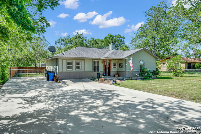 250 Kimball Property Photo 4