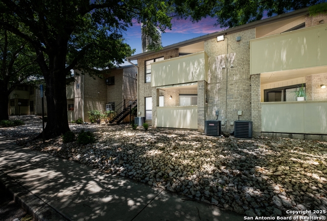 11843 Braesview Property Photo 1