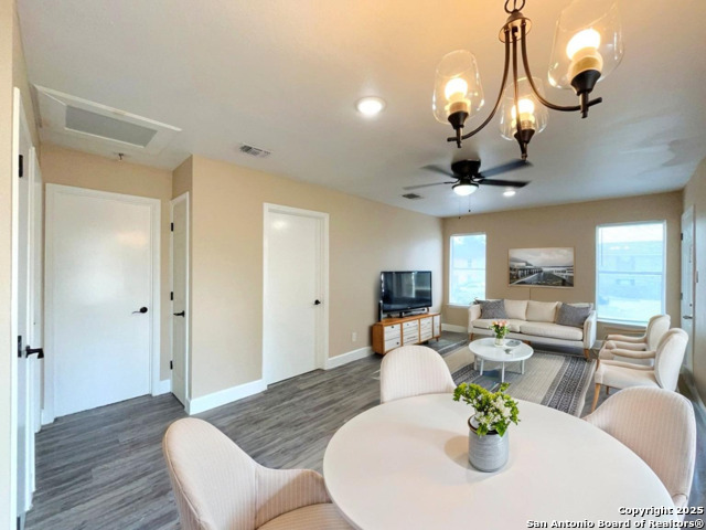 7571 Windsor Oaks Property Photo 3