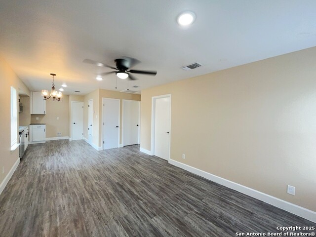 7571 Windsor Oaks Property Photo 6