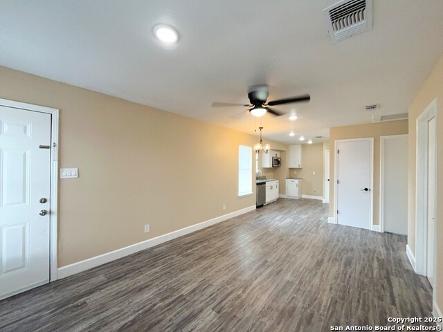 7571 Windsor Oaks Property Photo 7