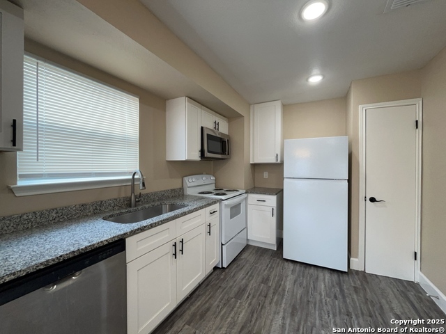 7571 Windsor Oaks Property Photo 8