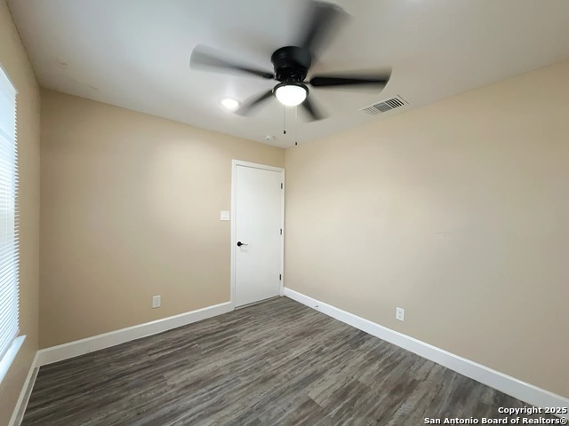 7571 Windsor Oaks Property Photo 18