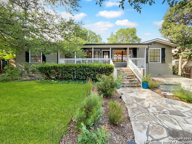 124 Seford Drive Property Photo 1