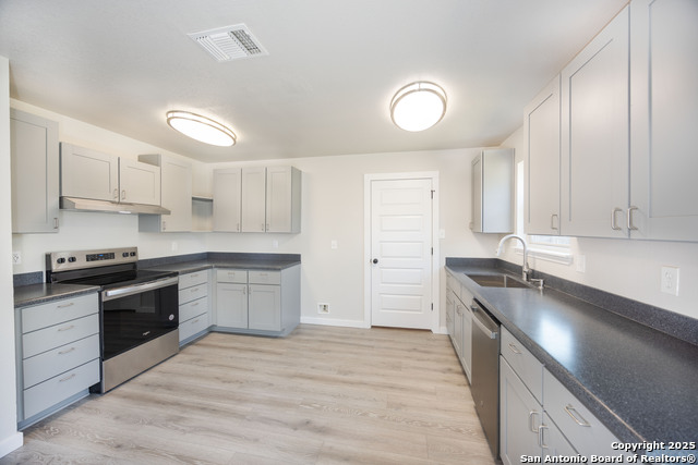 10707 Shaenview Property Photo 1