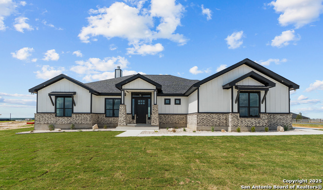 101 SUNSET Property Photo 1