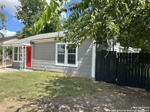 311 Glamis Property Photo 1