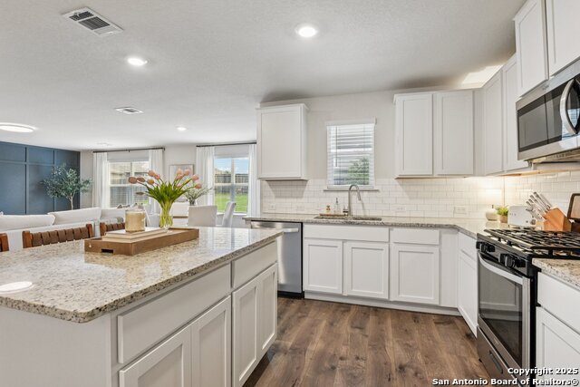 183 Amethyst Woodstar Property Photo 19