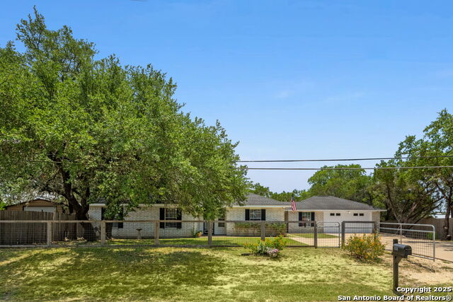1106 Amanda Property Photo 1