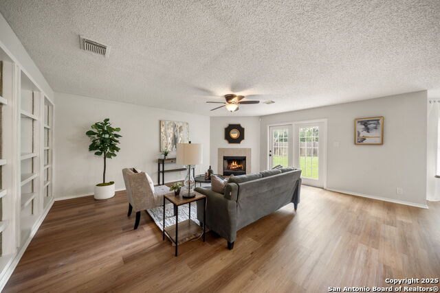7007 Jade Field Property Photo 7