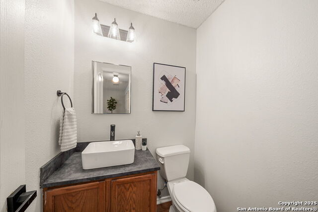 7007 Jade Field Property Photo 16