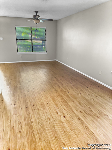 3712 Whitefield Square Property Photo 3