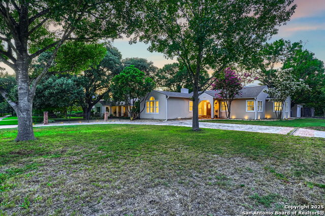 325 Canterbury Hill Property Photo 2