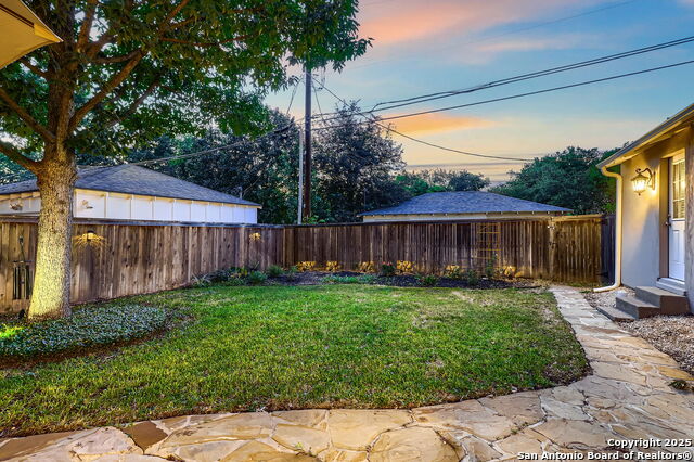 325 Canterbury Hill Property Photo 25