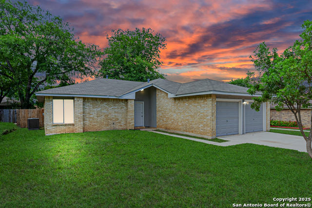 7912 Forest Xing Property Photo 1
