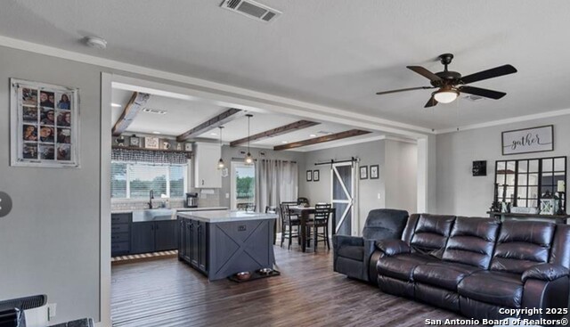 402 Free Timber Lane Property Photo 6