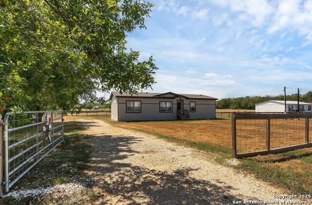 402 Free Timber Lane Property Photo 27