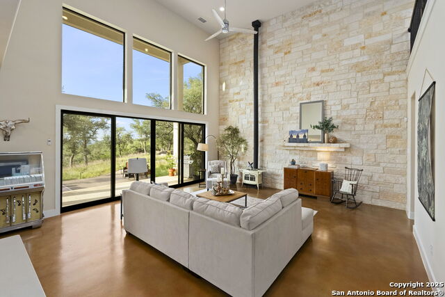118 Sheridan Property Photo 5