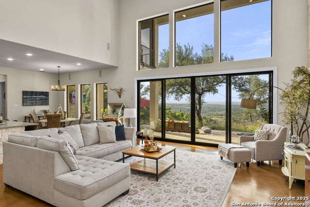 118 Sheridan Property Photo 7