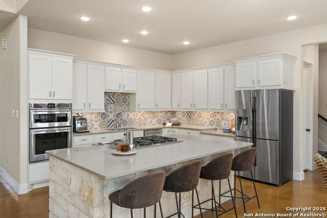 118 Sheridan Property Photo 8