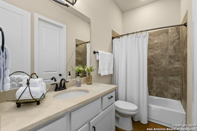 118 Sheridan Property Photo 16