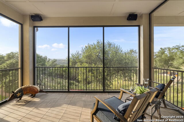 118 Sheridan Property Photo 25