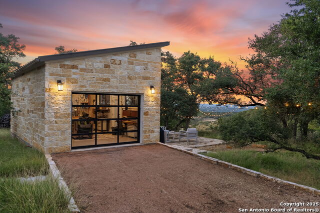 118 Sheridan Property Photo 34