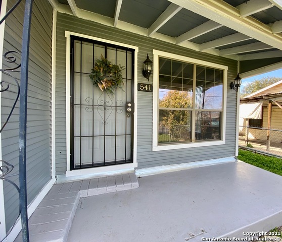 541 N San Gabriel Ave Property Photo 1