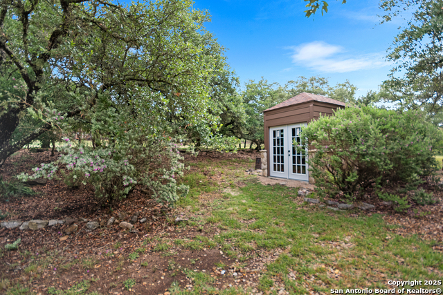 106 Oak Meadow Ln Property Photo 48