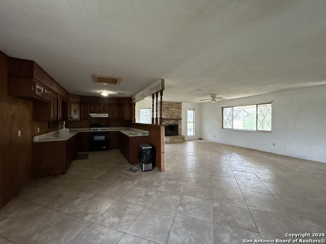 1626 Fm 1346 Property Photo 10
