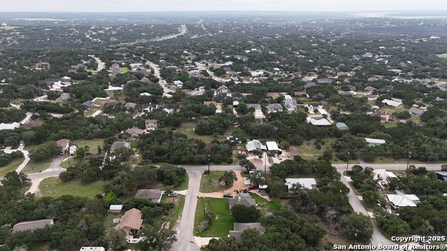 1219 Tanglewood Property Photo 3