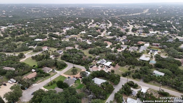 1219 Tanglewood Property Photo 4