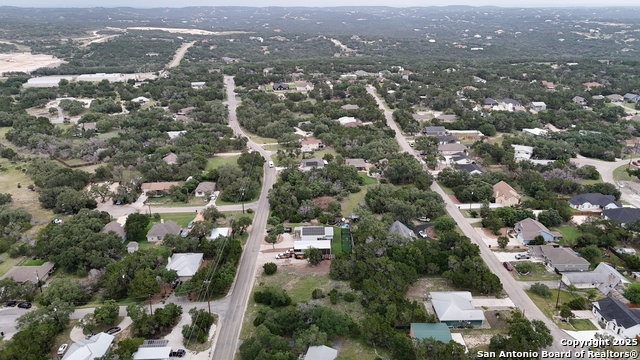 1219 Tanglewood Property Photo 5