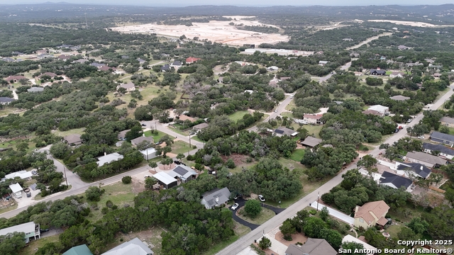 1219 Tanglewood Property Photo 6