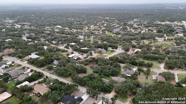 1219 Tanglewood Property Photo 8