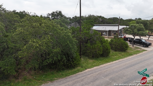 1219 Tanglewood Property Photo 22