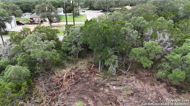 1219 Tanglewood Property Photo 25