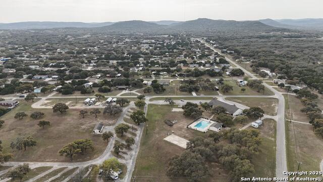 125 Private Road 1517 Property Photo 4