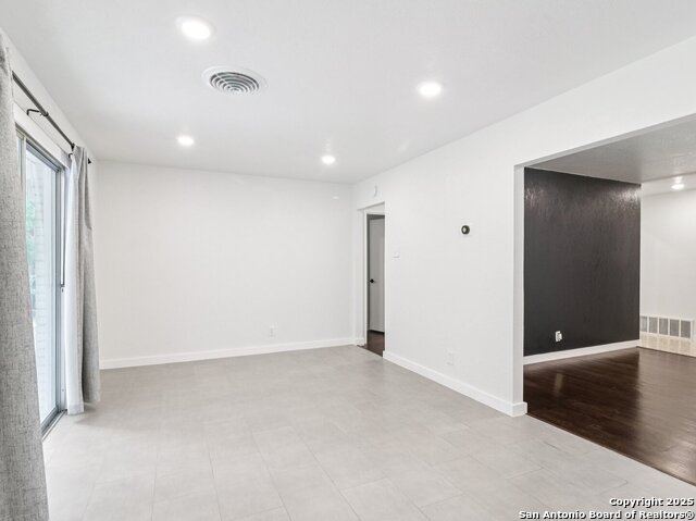 2727 Belvoir Dr Property Photo 10
