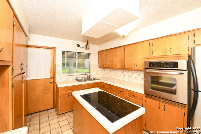 339 Mink Property Photo 8