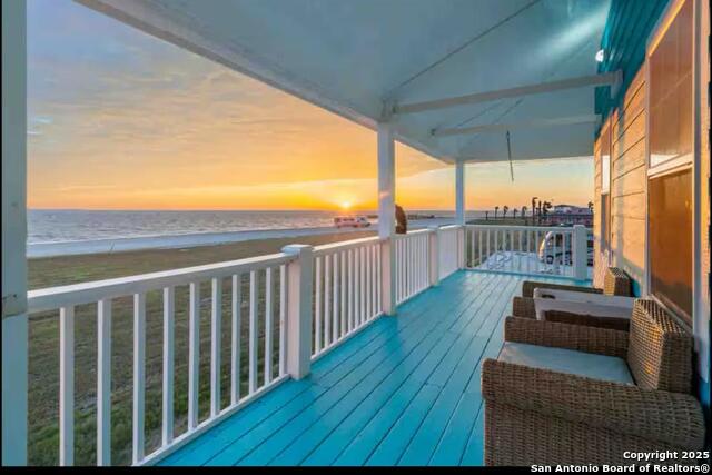 1065 N Ocean Dr Property Photo 1