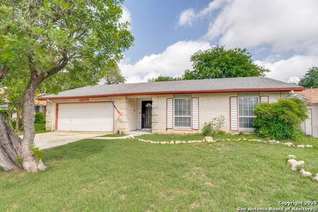 12015 El Sendero Property Photo 1