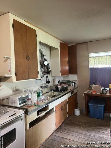 168 Water St Property Photo 4