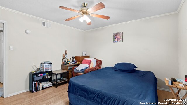 2300 Nacogdoches Property Photo 22
